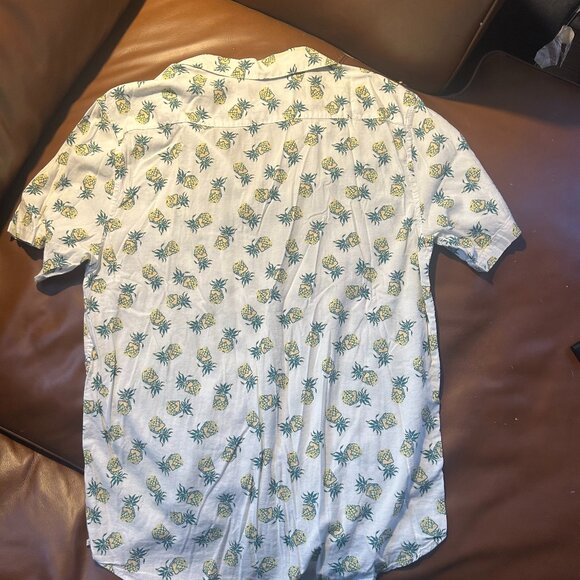 RVCA Pineapple Party Hula Shirt L - Picture 2 of 3